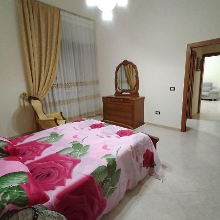 Casa Vacanze Al Castello Trani Buitenkant foto